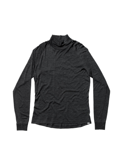 M's activist turtleneck -aluspaita